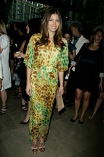 Jessica Biel feet photo thumbnail