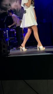 Lana Del Rey feet photo thumbnail