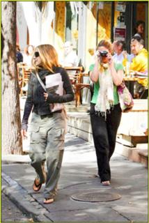 Drew Barrymore feet photo thumbnail
