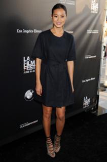 Jamie Chung feet photo thumbnail