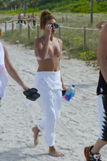 Hailey Bieber feet photo thumbnail