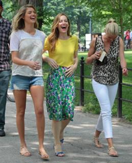 Cameron Diaz feet photo thumbnail
