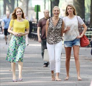 Cameron Diaz feet photo thumbnail