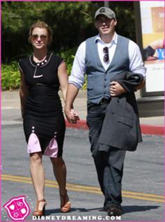 Britney Spears feet photo thumbnail