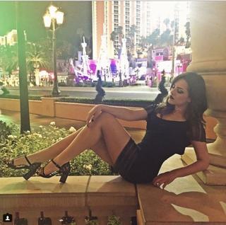 Kéfera Buchmann feet photo thumbnail