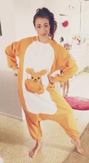 Colleen Ballinger feet photo thumbnail