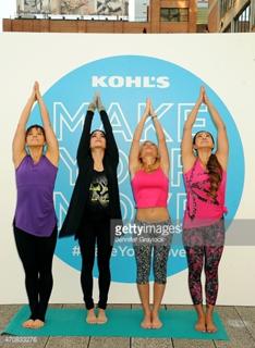 Vanessa Hudgens feet photo thumbnail