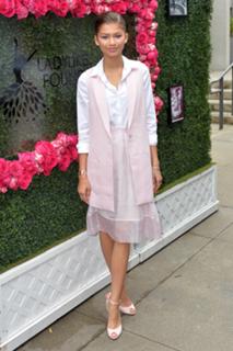 Zendaya feet photo thumbnail