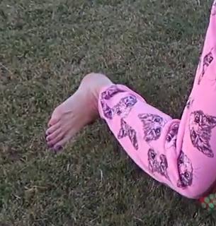 Colleen Ballinger feet photo thumbnail