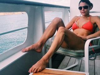 Bethenny Frankel feet photo thumbnail