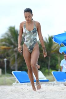 Karrueche Tran feet photo thumbnail