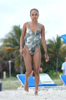 Karrueche Tran feet photo thumbnail
