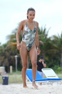 Karrueche Tran feet photo thumbnail