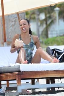 Karrueche Tran feet photo thumbnail