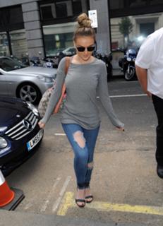 Perrie Edwards feet photo thumbnail