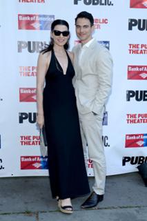 Julianna Margulies feet photo thumbnail