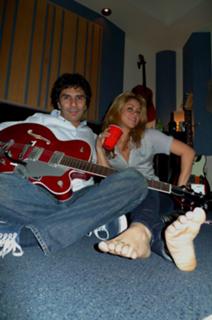 Shakira feet photo thumbnail