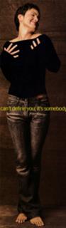 Mariska Hargitay feet photo thumbnail