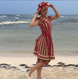 Amanda Cerny feet photo thumbnail