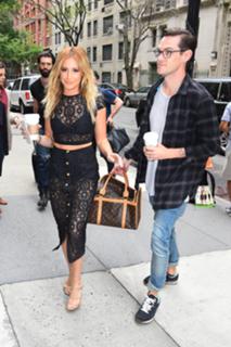 Ashley Tisdale feet photo thumbnail