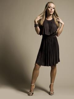 Kendra Wilkinson feet photo thumbnail