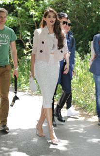 Sonam Kapoor feet photo thumbnail