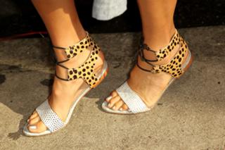 Jamie Chung feet photo thumbnail