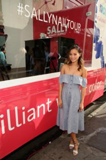 Jamie Chung feet photo thumbnail