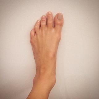 Bethenny Frankel feet photo thumbnail