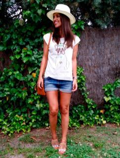 Paula Echevarría feet photo thumbnail