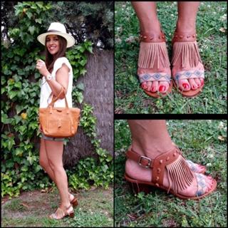 Paula Echevarría feet photo thumbnail