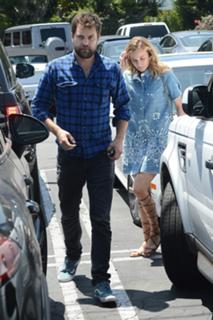 Diane Kruger feet photo thumbnail