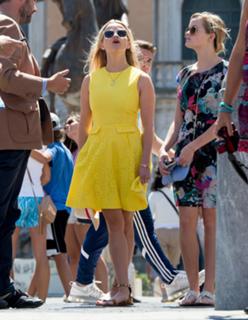 Reese Witherspoon feet photo thumbnail