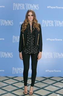 Cara Delevingne feet photo thumbnail
