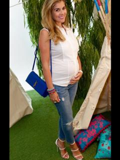 Imogen Thomas feet photo thumbnail