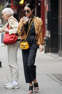 Vanessa Hudgens feet photo thumbnail