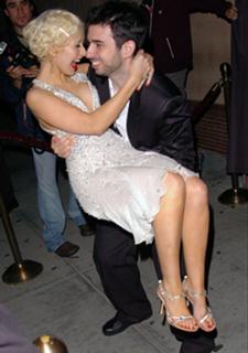Christina Aguilera feet photo thumbnail