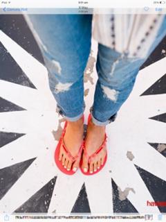 Jamie Chung feet photo thumbnail