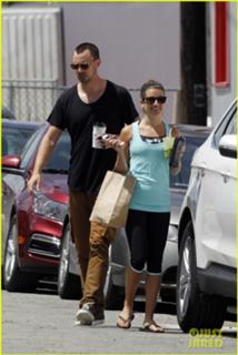 Lea Michele feet photo thumbnail
