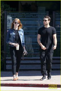 Emma Stone feet photo thumbnail