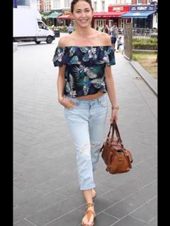 Lisa Snowdon feet photo thumbnail