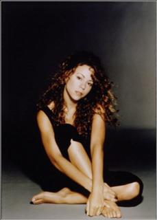 Mariah Carey feet photo thumbnail