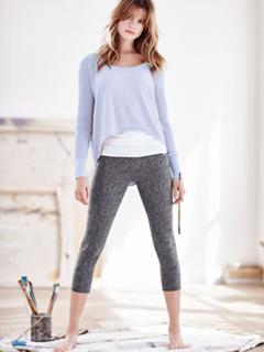 Behati Prinsloo feet photo thumbnail