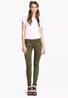 Taylor Hill feet photo thumbnail