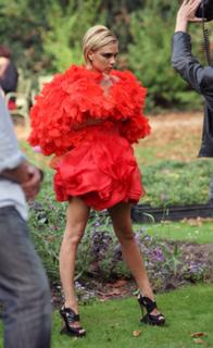 Victoria Beckham feet photo thumbnail