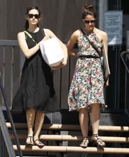 Emmy Rossum feet photo thumbnail