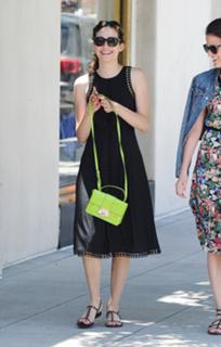 Emmy Rossum feet photo thumbnail