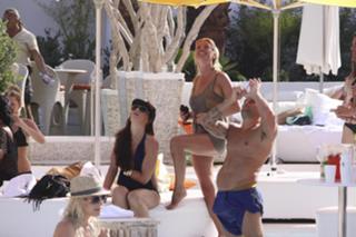 Denise Van Outen feet photo thumbnail