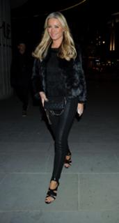 Denise Van Outen feet photo thumbnail