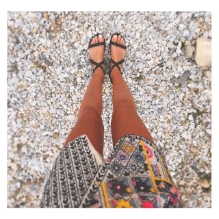 Athina Oikonomakou feet photo thumbnail